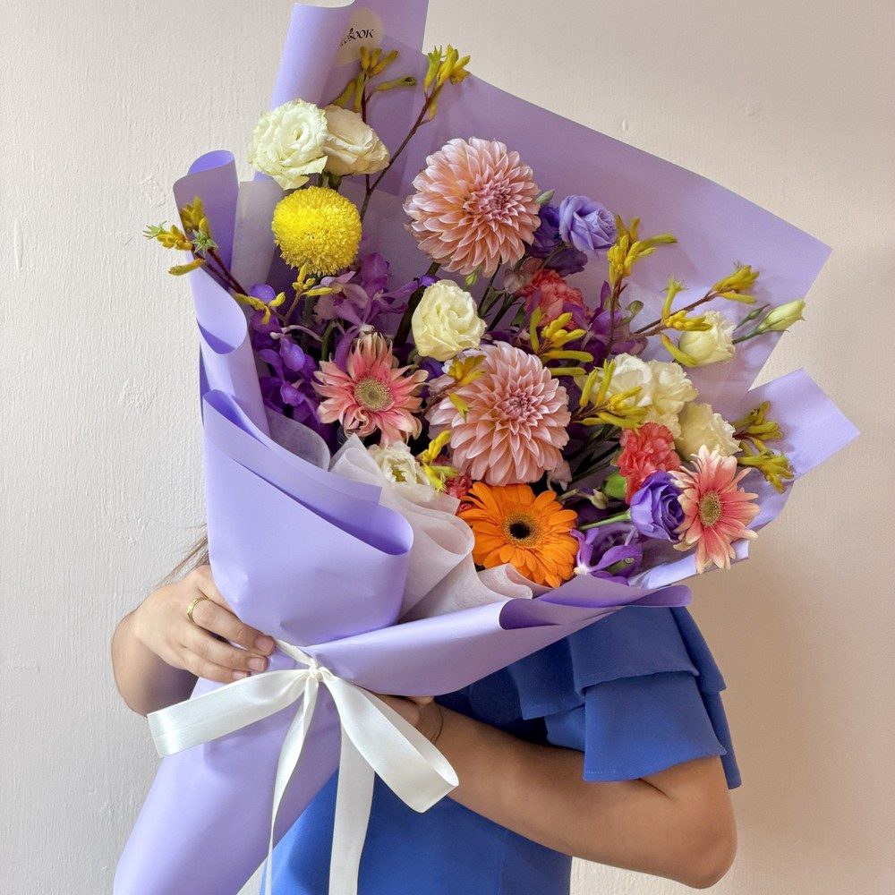 Violet Pop ช่อดอกไม้โทนม่วง-ส้ม-เหลือง คอลเลกชัน Modern Playful