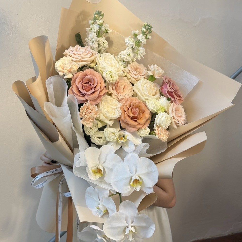 ช่อดอกไม้โทนขาว-เอิร์ธ Modern Elegance ME-B08 ไซส์ L