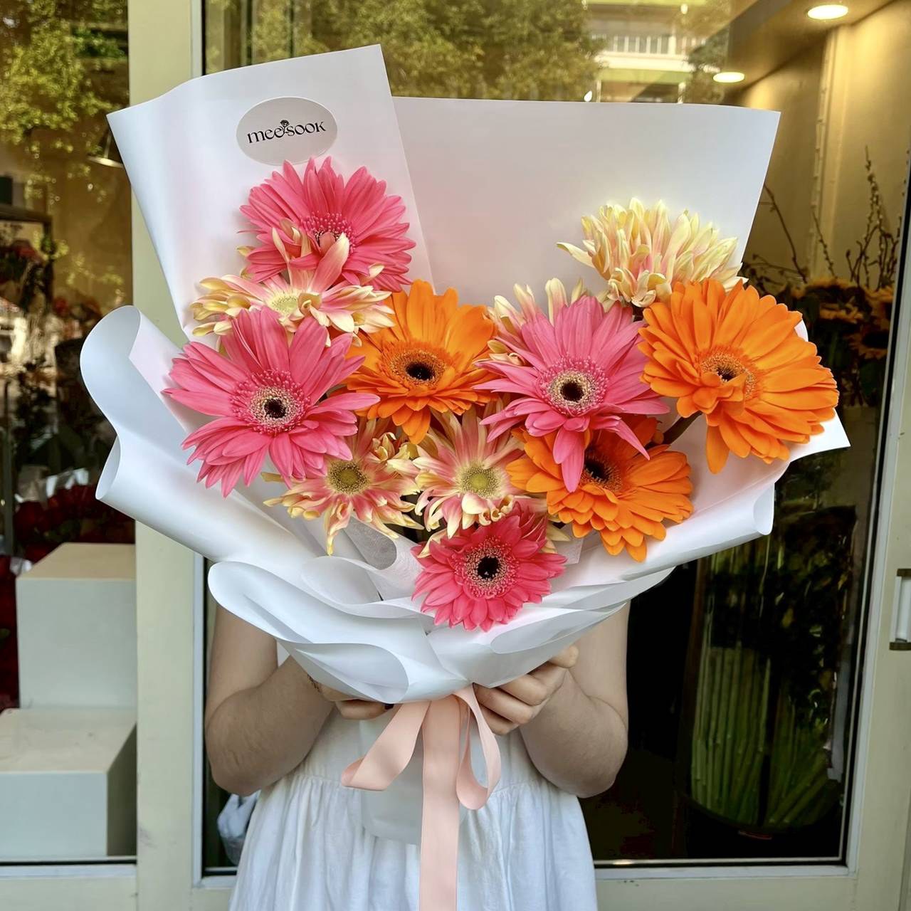 ช่อดอกไม้โทนชมพู-ส้ม-เหลือง Mixed Gerbera