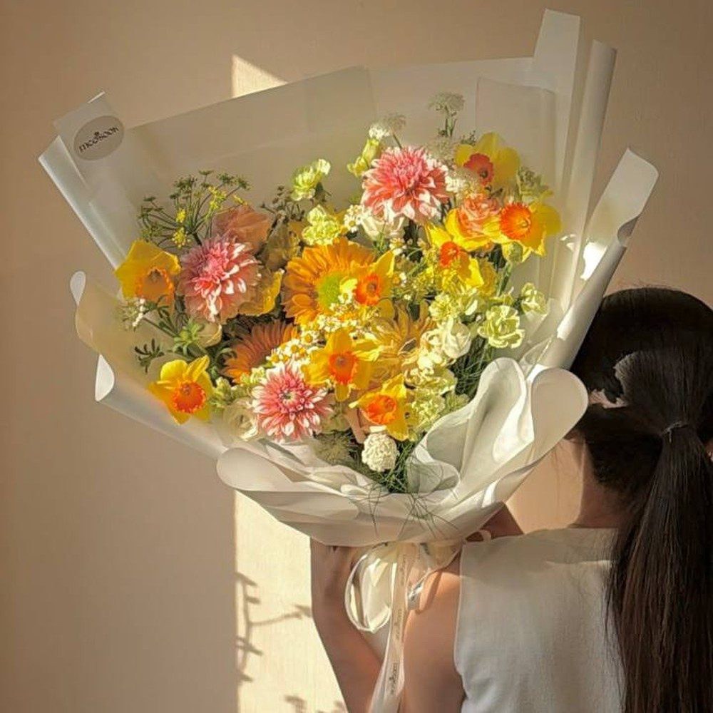 ช่อดอกไม้ Little Sunshine โทนเหลือง-ส้ม ไซส์ L+