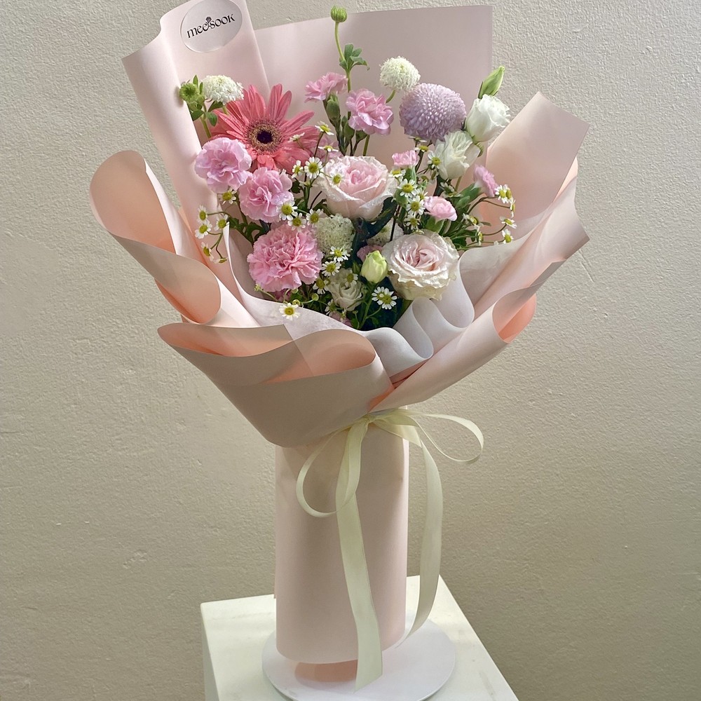 EG-B10 Everyday Garden — ช่อดอกไม้รับปริญญา ร้านมีสุข