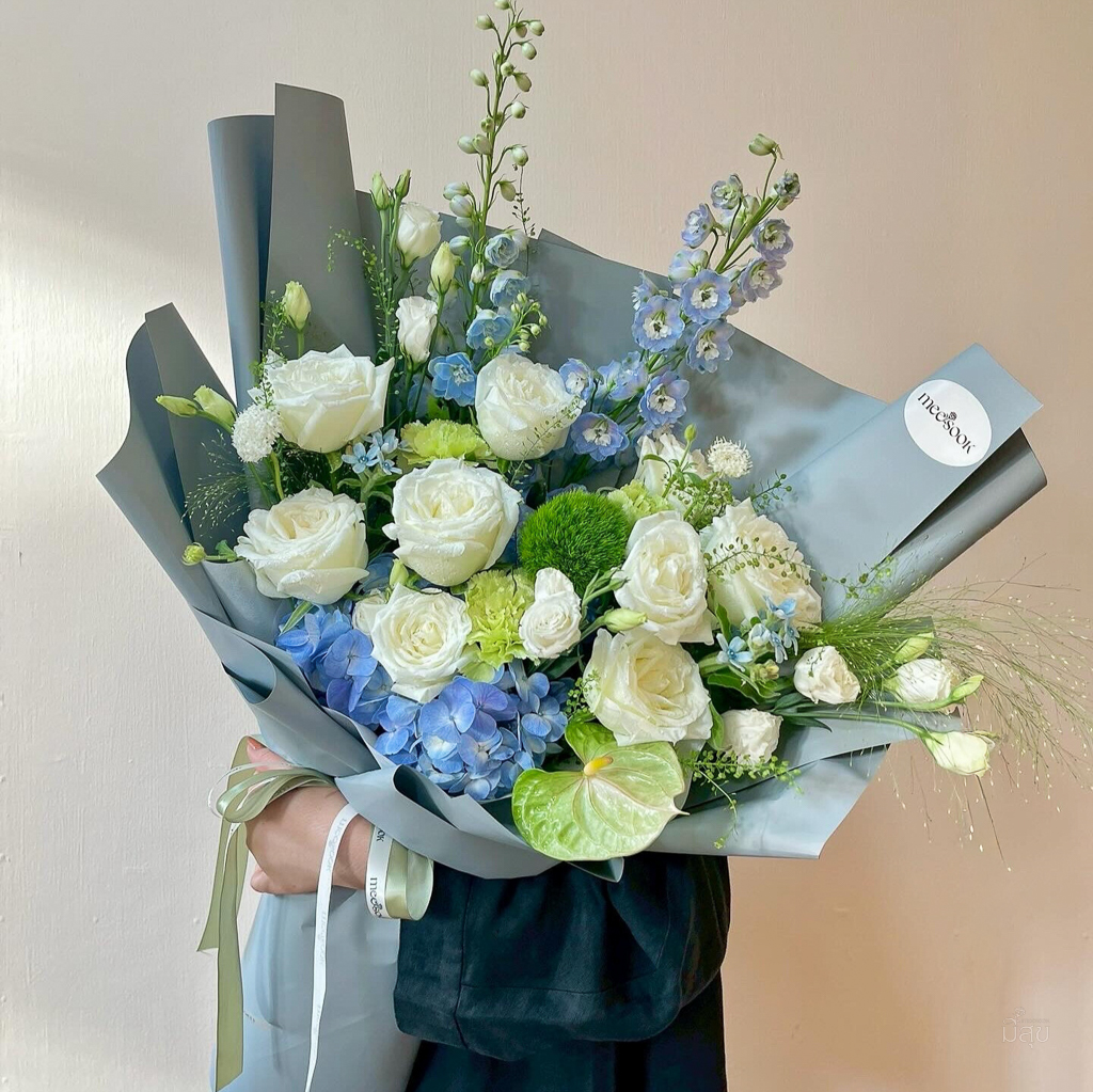 GE-B02 ช่อดอกไม้ขาวน้ำเงินเขียว Gentle Elegance